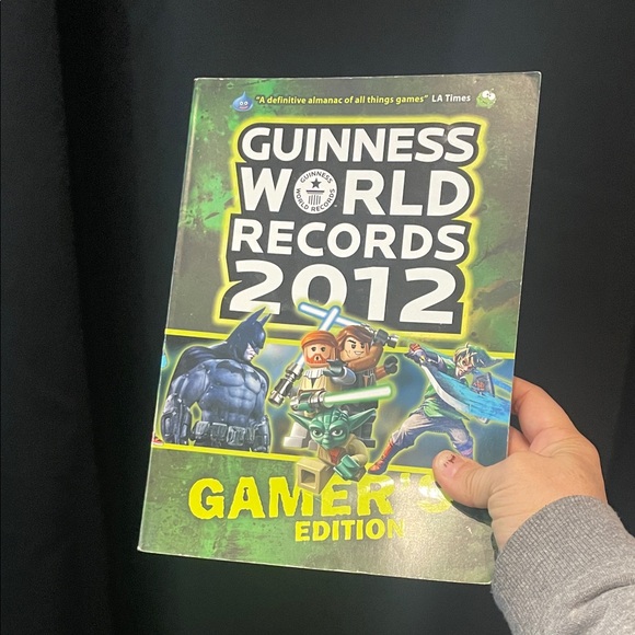 Guinness World Records 2012 Gamer's Edition USED BOOK Paperback - Picture 2 of 14